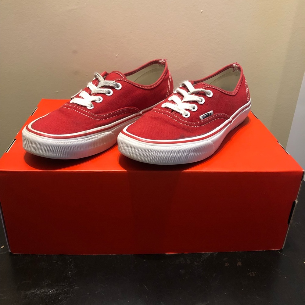 Vans “authentic” style